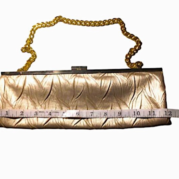 Jessica McClintock Clutch Bag Gold Chain Clasp Rectangle Inside Pocket Zipper - Picture 9 of 14